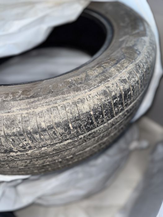 Продам комплект шин