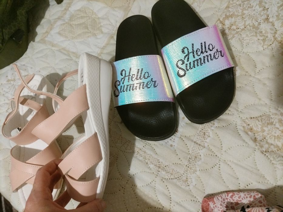 Сандали и нови чехли