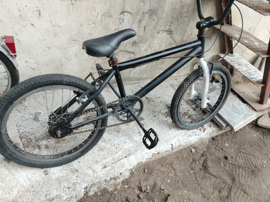 Реновиран велосипед  BMX+много подаръци
