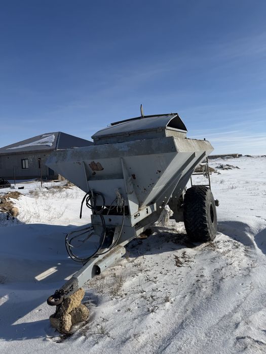 Распределитела цемент 8 тонник