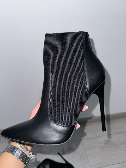Botine ghete negre cu toc subtire