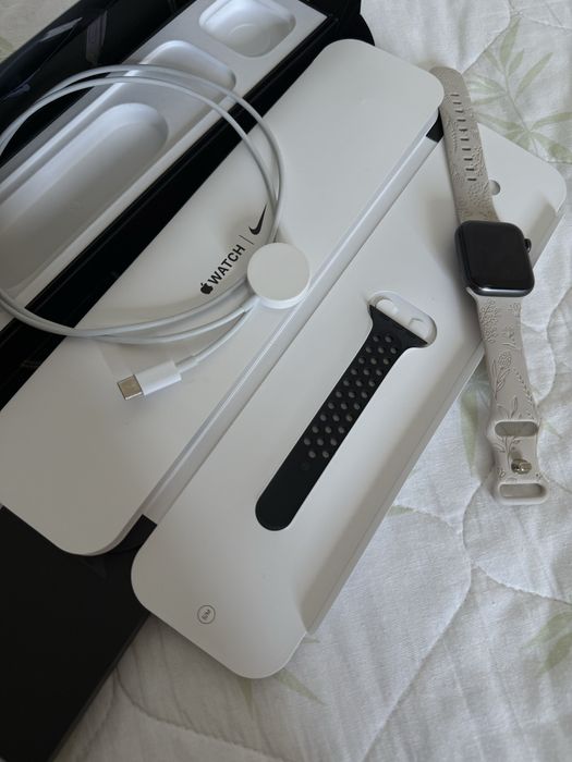Продам apple watch