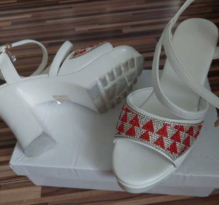 Sandale casual talpă înaltă cu pietricele