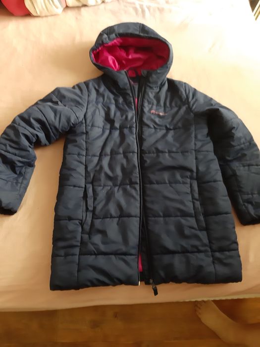 Продам куртки  на девочек