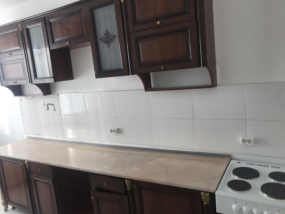 Кухонный мебель б.у гарнитура