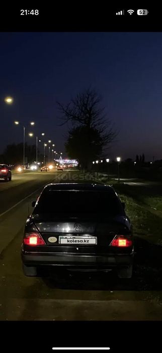 Продам машину мерседес бенз е200