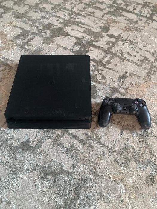 Consola PS4 Slim