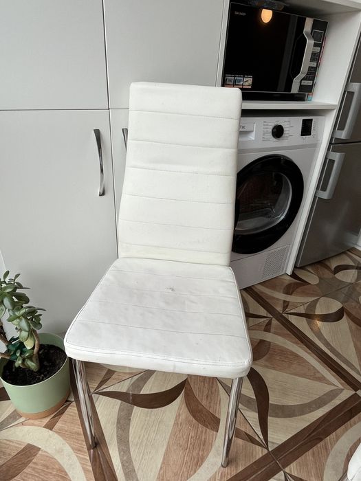 Scaune bucătărie albe