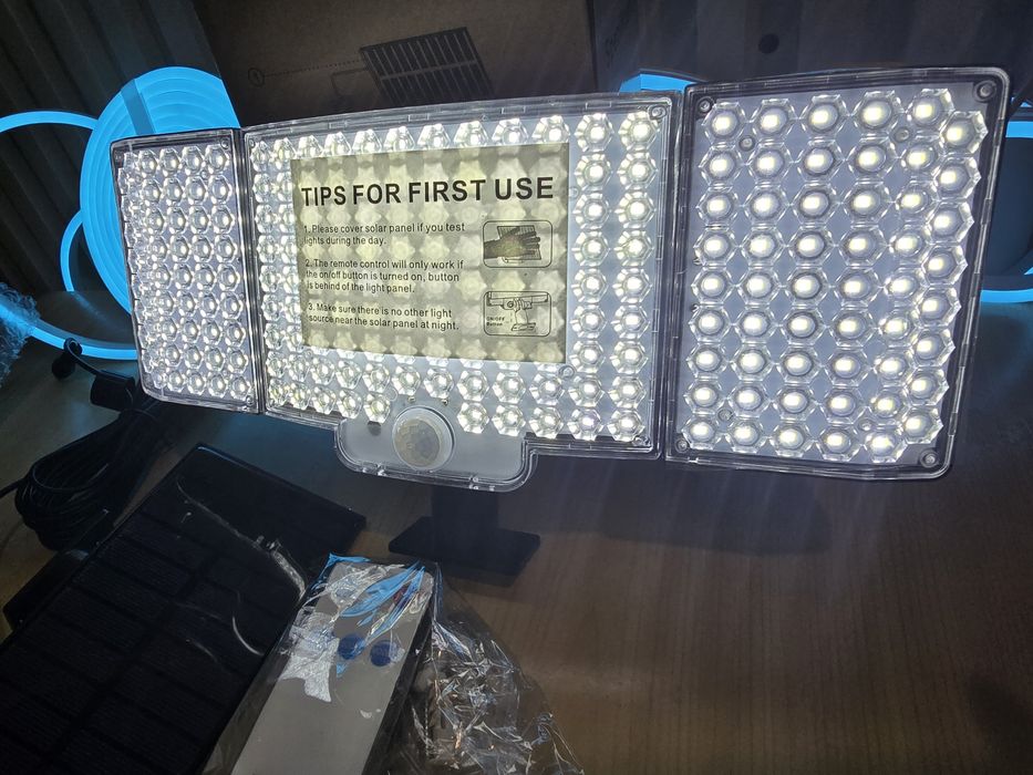 Соларна лампа за външни условия