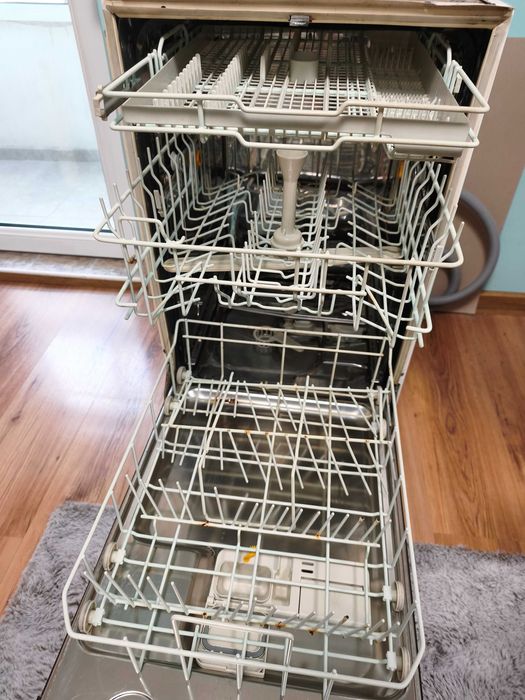 Съдомиялна за вграждане  Miele 45см