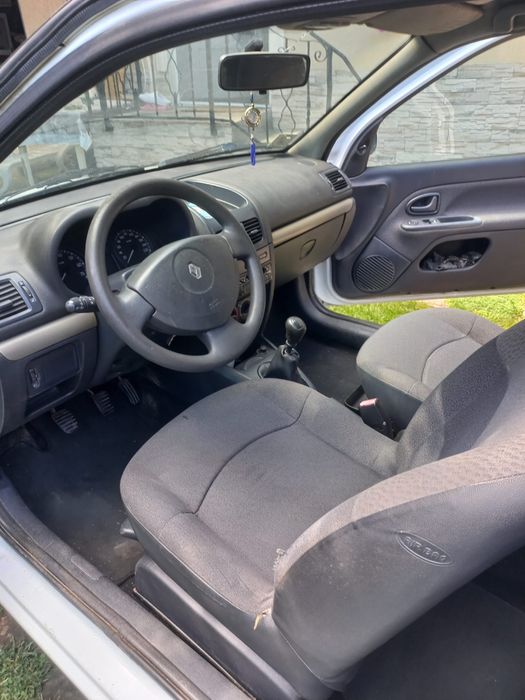 Renaul Clio 2003
