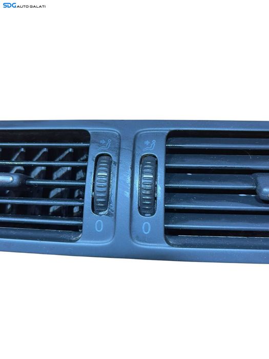 Gura Grila Aer Ventilatie Aerisire Bord Centrala Volkswagen Passat B6 2005 - 2010 Cod 3C1819728E 3C2819728D [B3881]