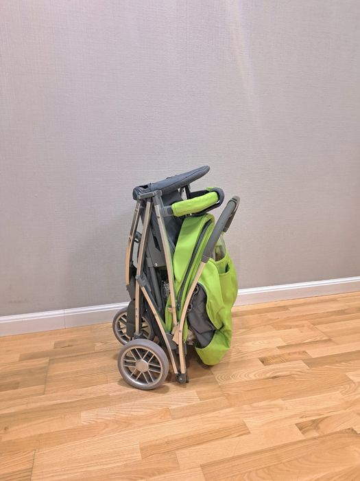 Детская прогулочная каляска