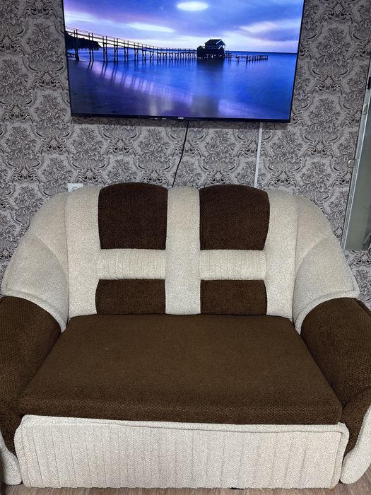 Продам два дивана