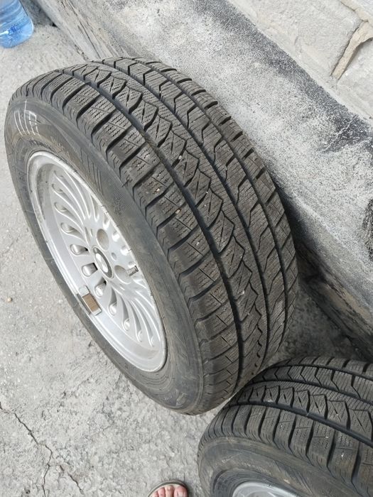 Колеса на БМВ 215/60R16