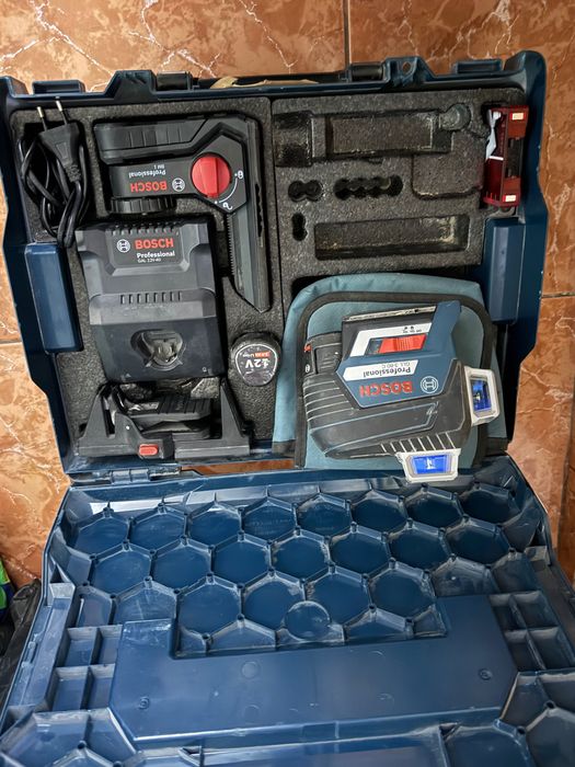 Лазер Bosch GLL 3-80 CG