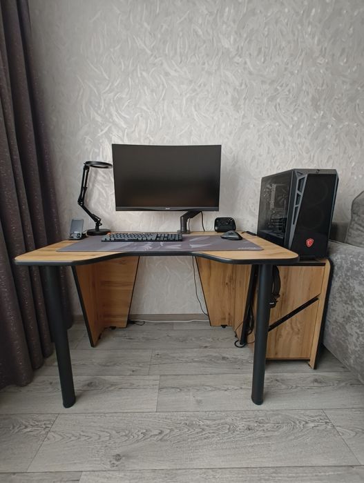 Стол компьютерный с тумбой