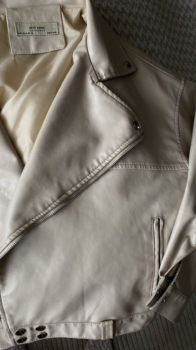 Продам куртку из эко кожи