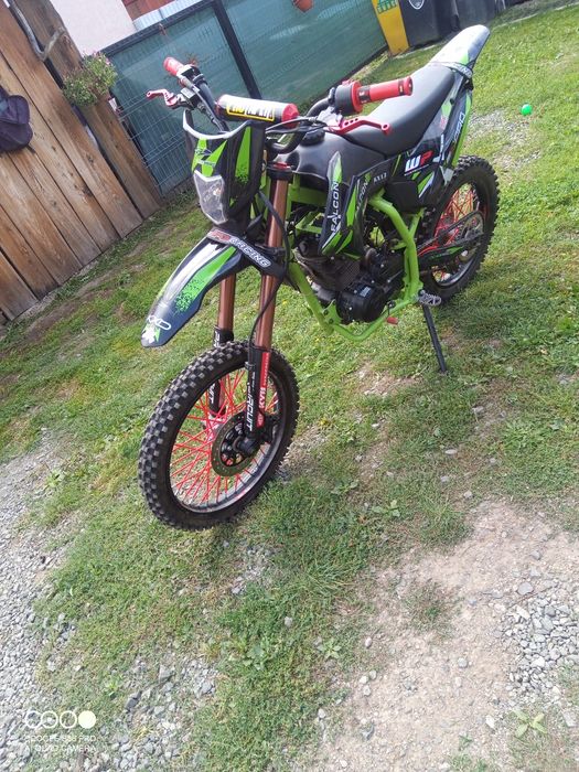 Motocicleta Falcon 150cc