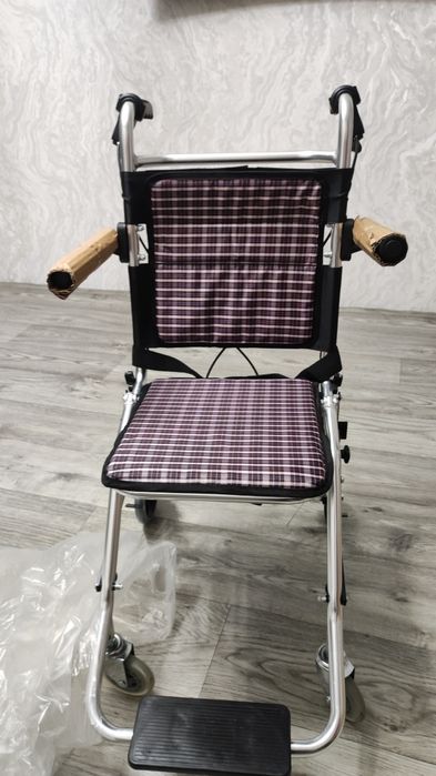 Инвалидная коляска