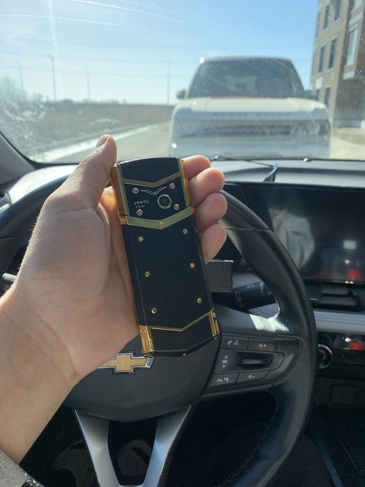 Продам телефон верту, vertu