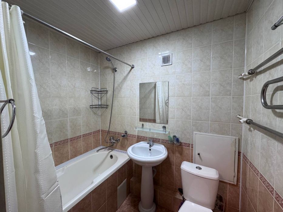 Улица Аккурган, ор-р Гимназия 2 в 3/5/5 кирпич 55 кв.м.=