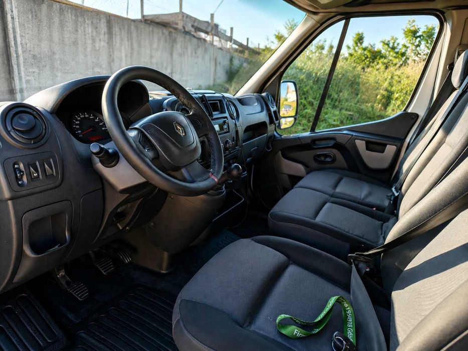 Renault Master 2018, prelată cu lift și pat omologat – 11.000 EUR negociabil