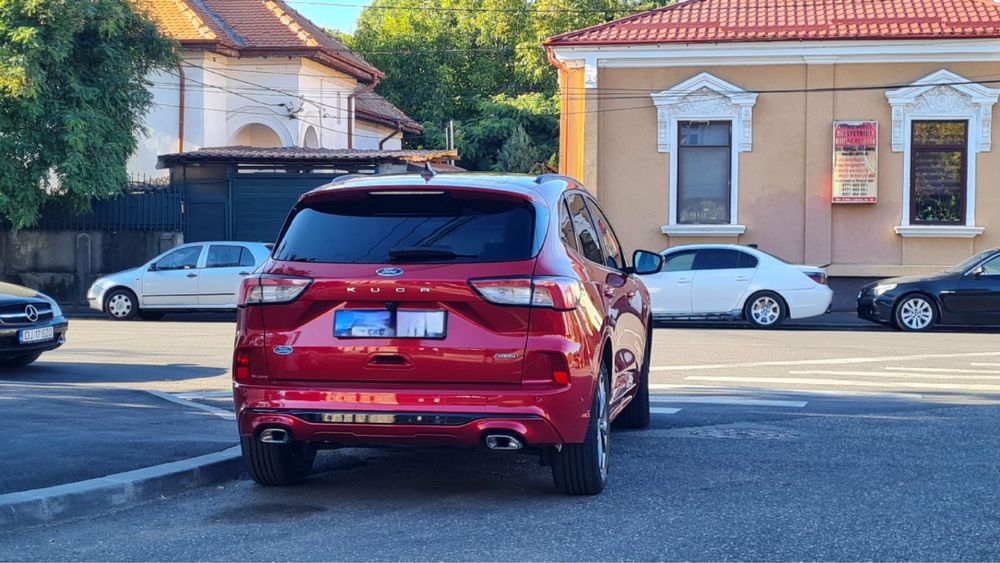 Ford Kuga ST Line X/ 2023 / Plug In Hybrid