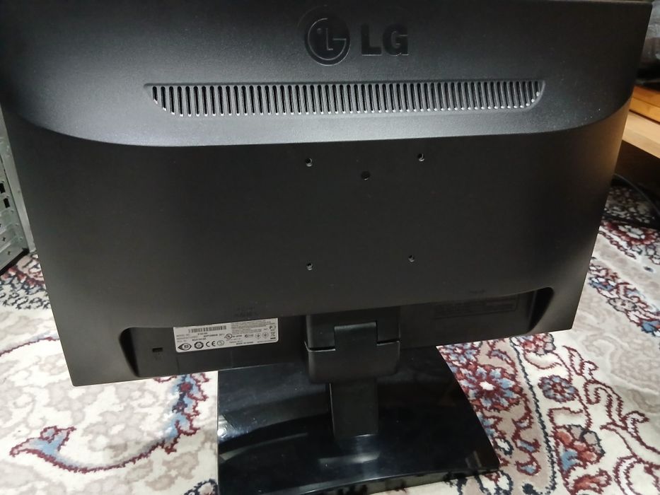 Компьютер с монитором