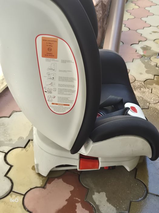 Vând 2 scaune auto în stare buna - pret 300 lei ambele