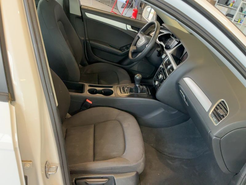 Audi A4 2.0 TDI ultra Attraction 2015