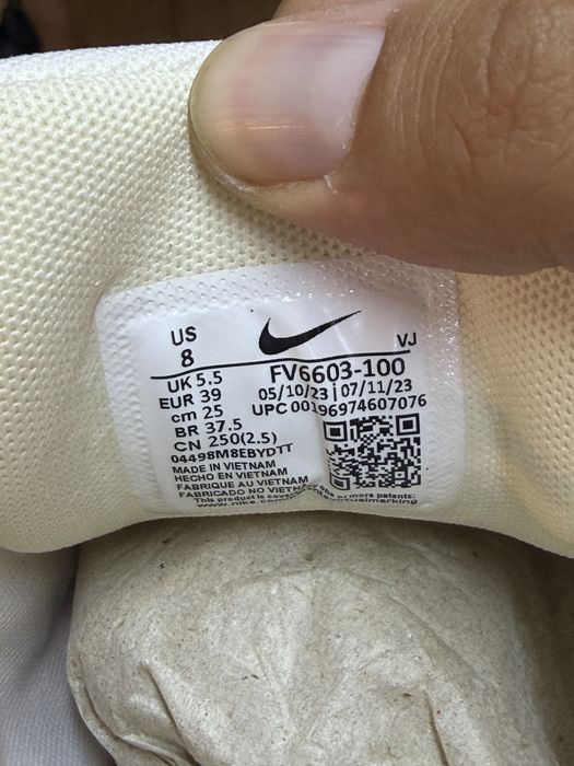 Adidasi Nike P-6000