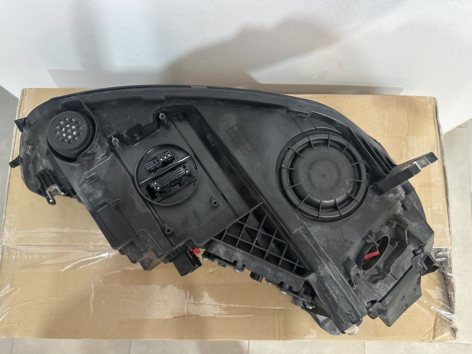 Far stanga original  Audi A6 C7 4G matrix Europa