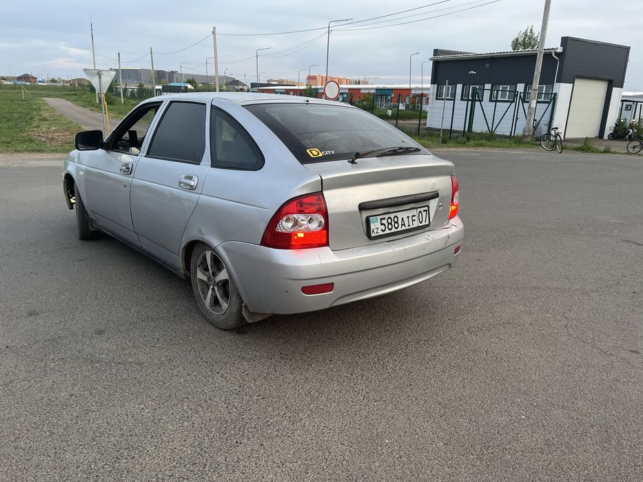 Продам машину приора