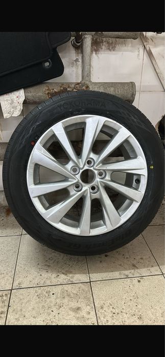 Колесо на Камри 75