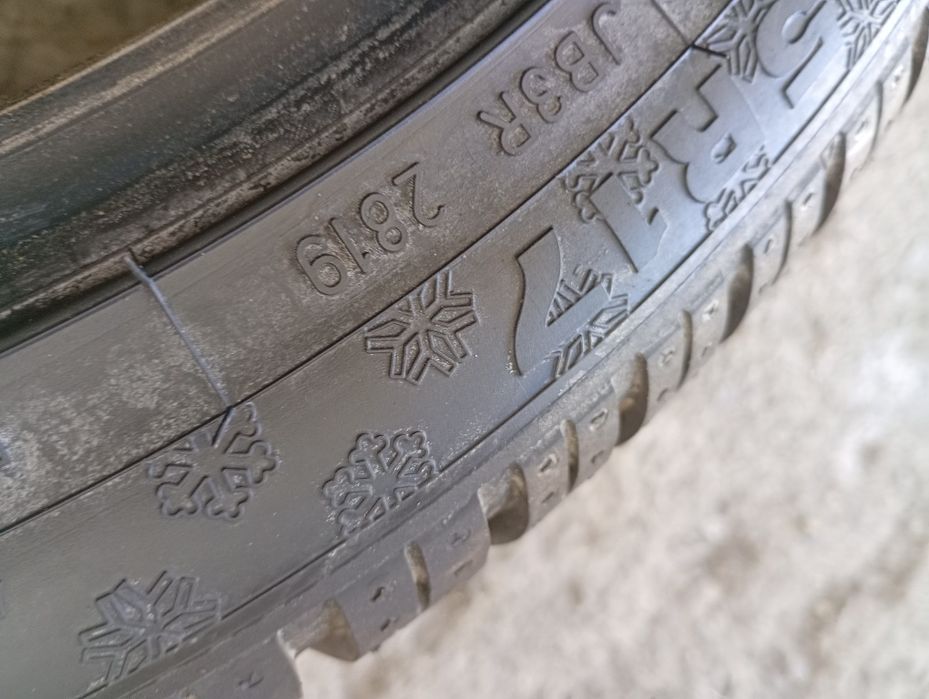 Нови 2бр.225/45/17 Dunlop 4D MO dot2819