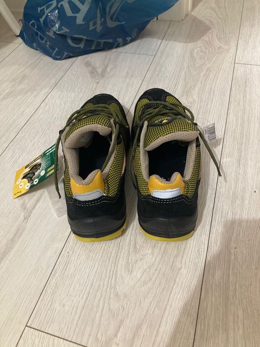 Мужская обувь, туфли, кроссовки