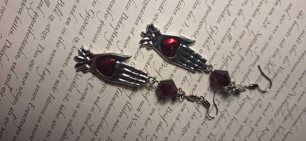 Ръчно изработени обеци от естествени кристали