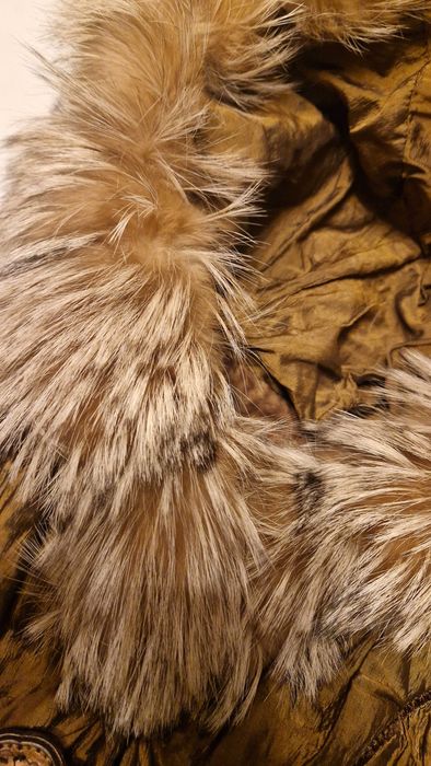 Дамско яке на италианската марка МОНА ЛИЗА,кожени акценти и меден цвят