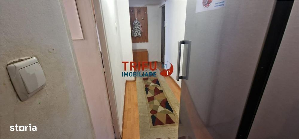 Apartament 3 camere de vanzare zona Cetate