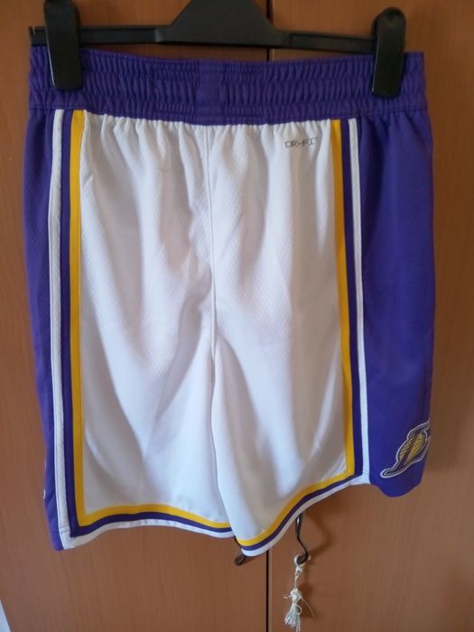 Pantaloni scurți Nike  NBA La Lakers mărimea S noi cu eticheta