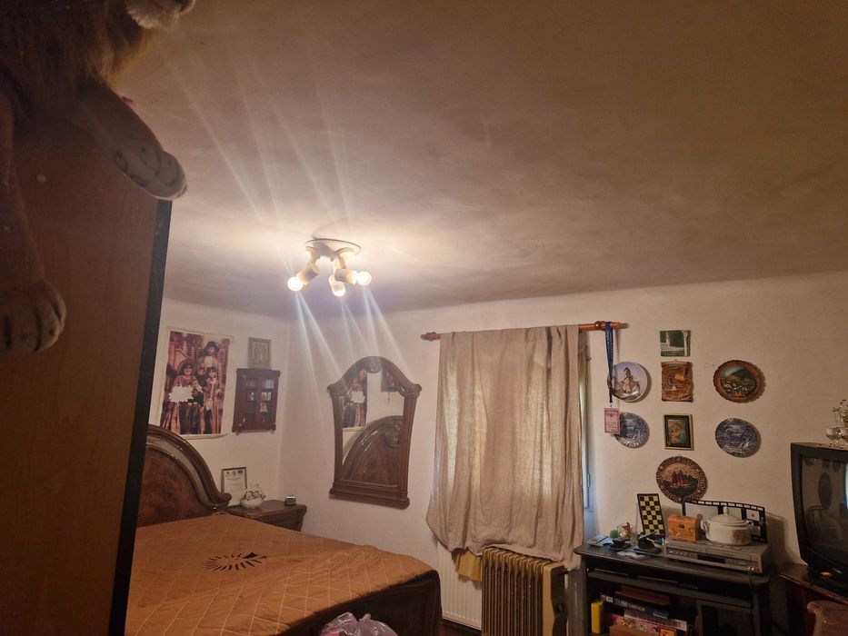 Casa locuibila  de vanzare