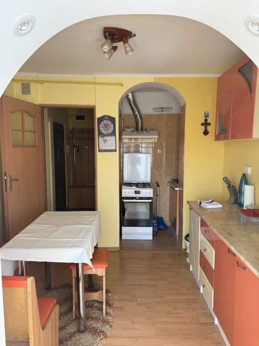 apartament 3 camere + loc de parcare de închiriat Pitești strada Exercițiu