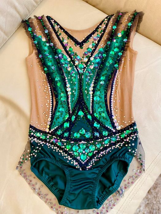 Costum gimnastică ritmica