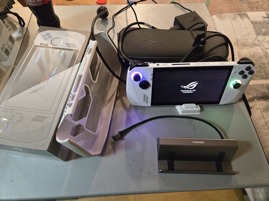 Vand consola Asus Rog Ally