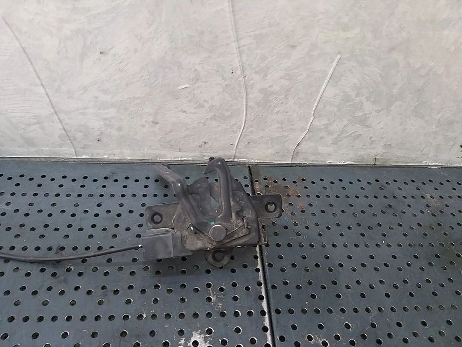 Broasca capota hyundai i20