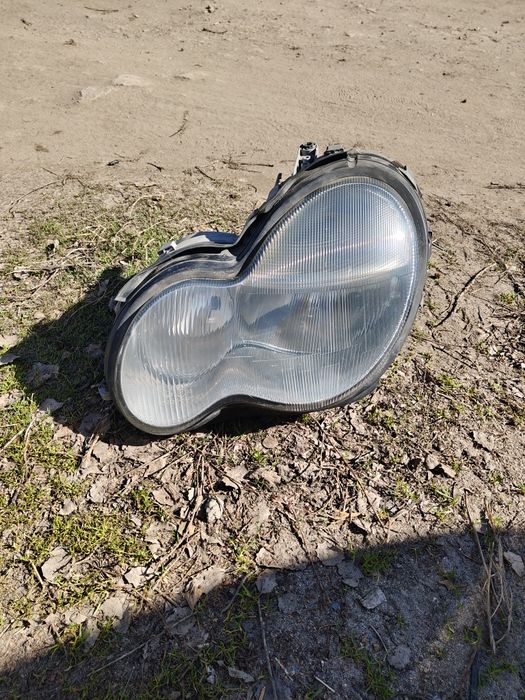 Фарове Мерцедес C- class w 203