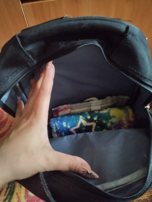 Рюкзаки и шапки для девочки