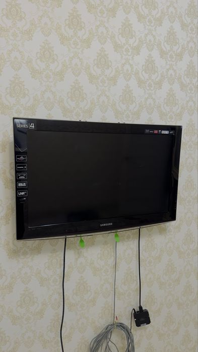 Samsung TV Series 4 продаеться