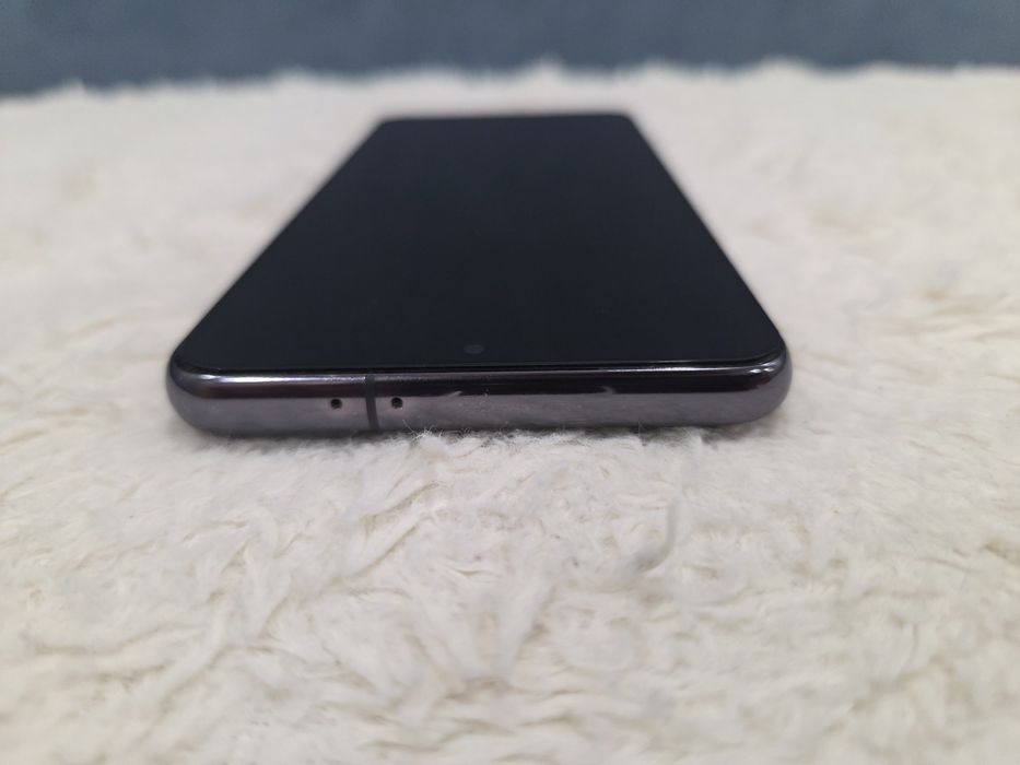 Продам Samsung Galaxy S21